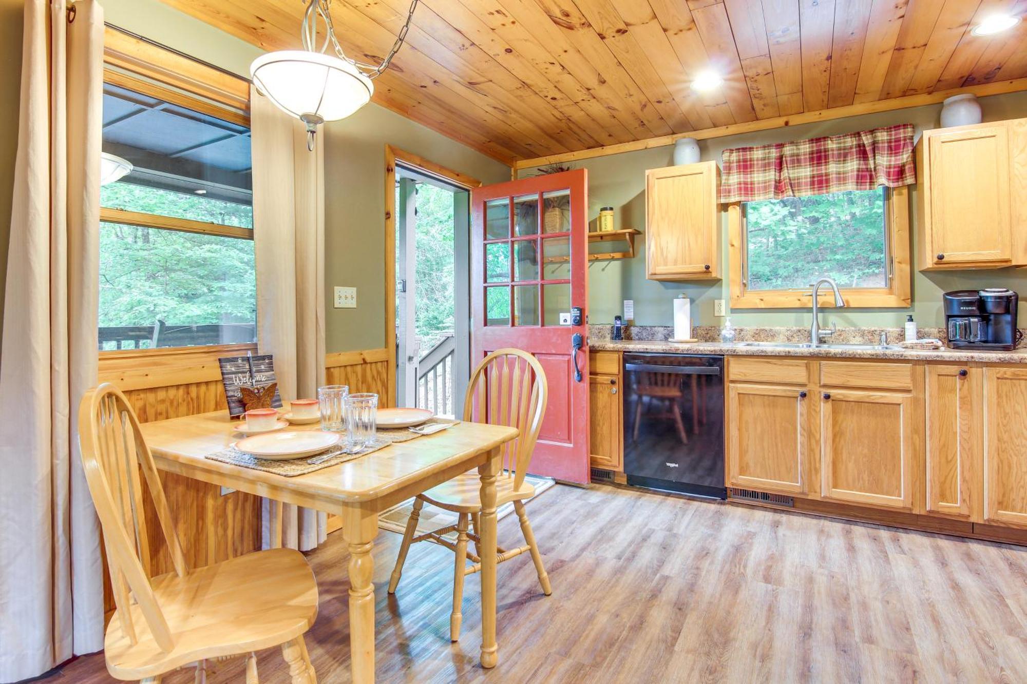 Charming Fox Den Cabin In Whittier With Hot Tub! Esterno foto